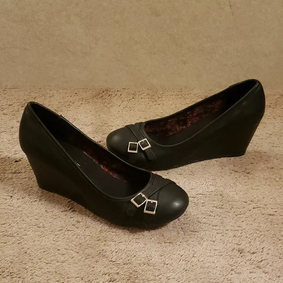 payless ladies dress shoes Payless Womens Black Wedge Dress Shoes Payless Shoe Stores Discount Payless  Promotion American Eagle By